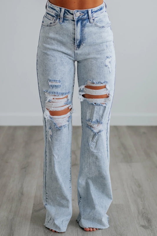 Risen Highwaist Destroyed Wide jeans